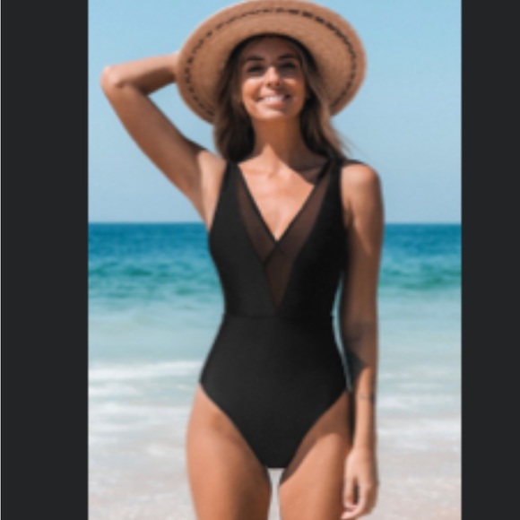 One Piece swimsuit - Picture 6 of 7